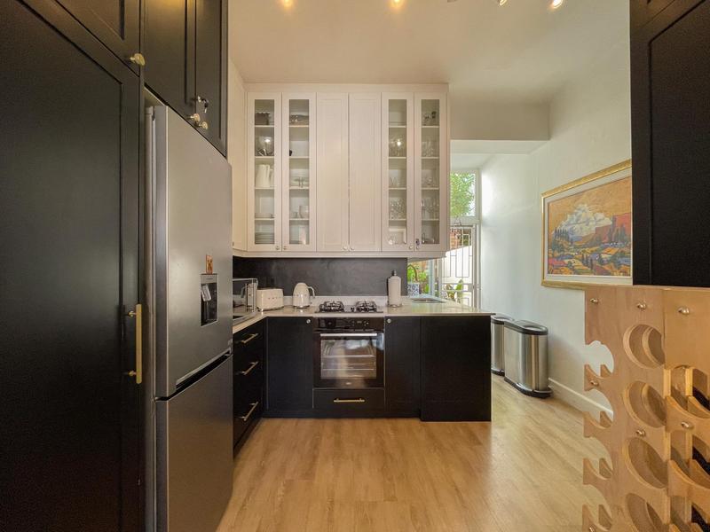 To Let 2 Bedroom Property for Rent in Bantry Bay Western Cape